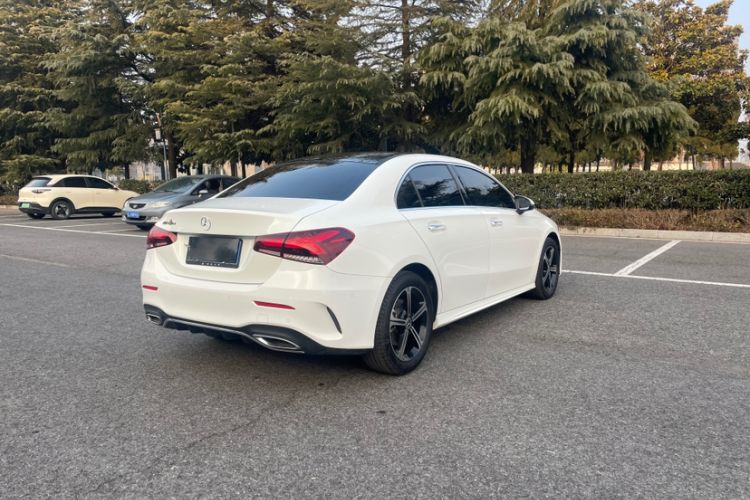 Used Mercedes-Benz A-Class 2022 Revised Version A 200 L Sport Sedan Fashionable Style

