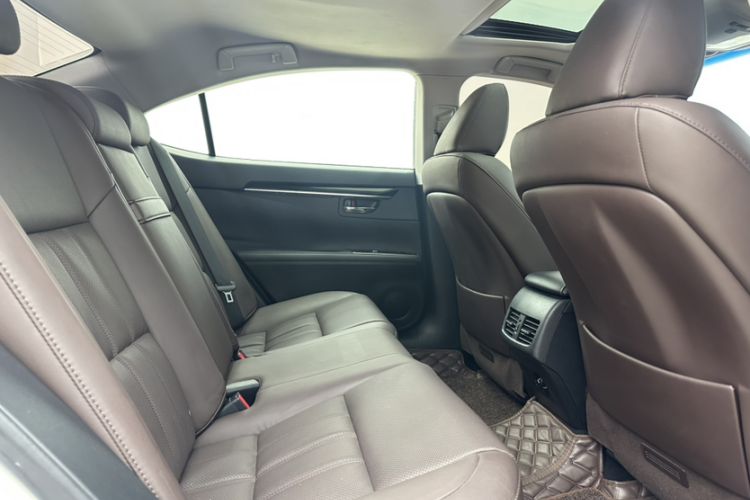 Used Lexus ES 2017 200 30th Anniversary Edition
