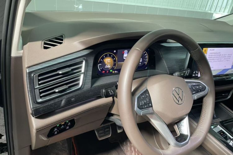 Used Volkswagen Viloran 2024 380TSI Luxury Edition
