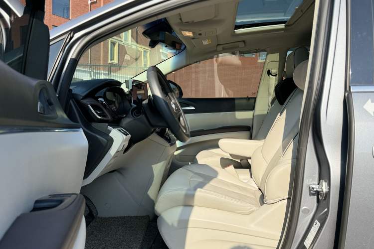 Used Buick GL8 2020 Land Business Class 652T Premium Model