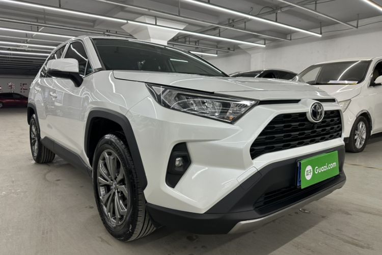 Used Toyota RAV4 2023 2.0L CVT Two-Wheel Drive Fashion Edition
