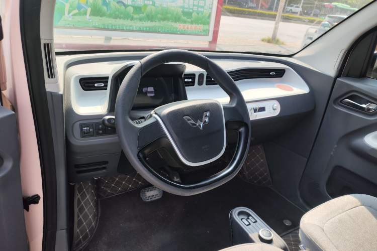 Used Wuling Hongguang MINIEV 2021 Macaron Premium Model – Lithium Iron Phosphate
