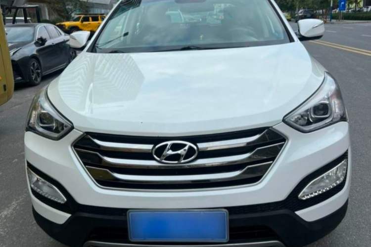 Used Hyundai Santa Fe 2015 2.0T Automatic Two-Wheel Drive Smart Version 5 Seats
