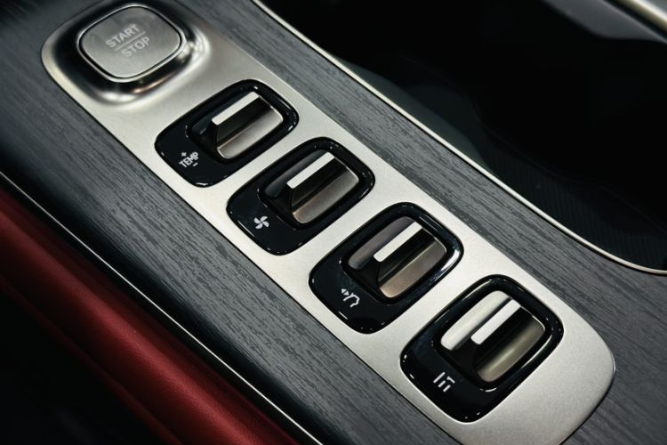 Used  SU7 2024 Rear-Drive Ultra-Long Range Advanced Pro-Level Intelligent Driving Version
