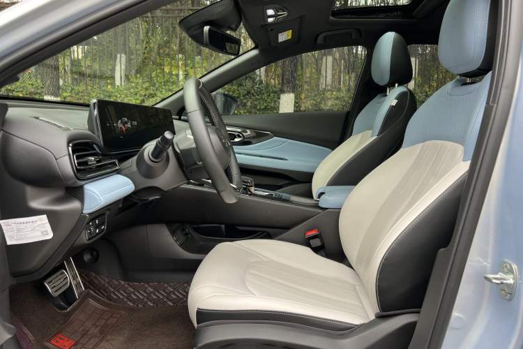 Used GAC Trumpchi EMPOW 2023 Shadow Leopard H Smart Hybrid Edition
