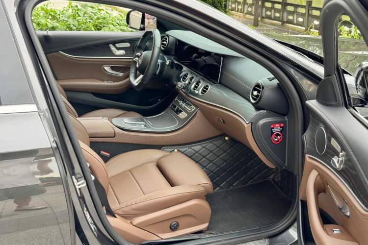 Used Mercedes-Benz E-Class New Energy 2022 Restyled E 350 e L Plug-in Hybrid Sports Sedan
