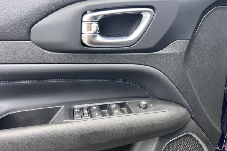 Used  Compass 2021 220T Automatic Leading Edition
