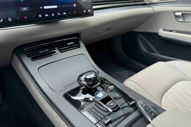 Used BYD Han 2025 DM-i Intelligent Driving Edition 125KM LiDAR Flagship Model
