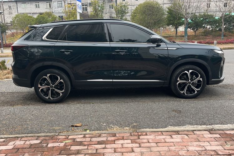 Used Dongfeng Aeolus Huge 2022 Mach Dual-Motor 1.5T MHD Dare-to-Dream Edition