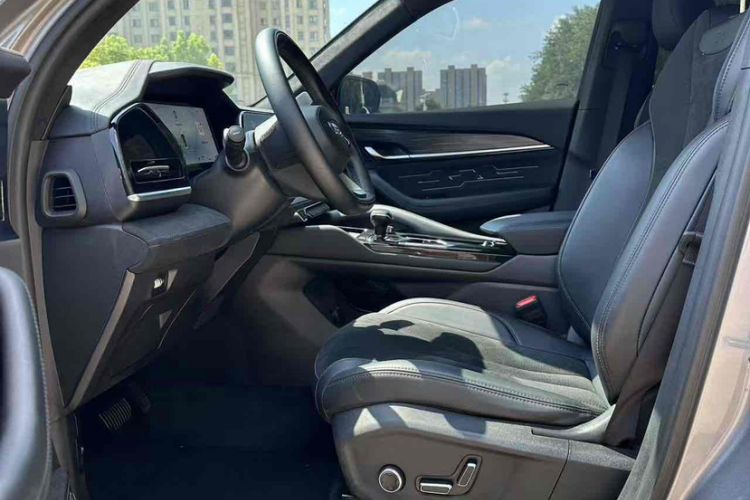 Used Geely Auto Monjaro L 2024 2.0TD High-Power Automatic Two-Wheel Drive Skyline Edition
