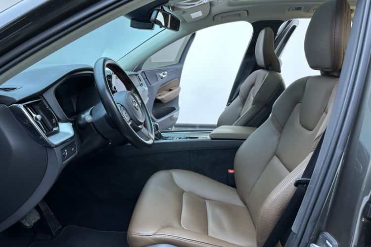 Used Volvo XC60 2020 T5 4x4 Zhiyi Luxury Edition
