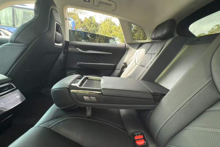 Used Zeekr 001 2023 WE Edition 100 kWh