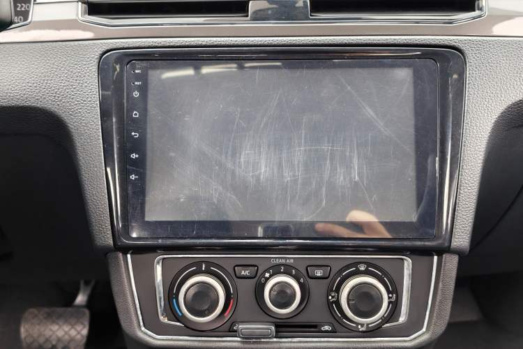 Used Volkswagen Santana 2016 1.6L Automatic Comfort Edition
