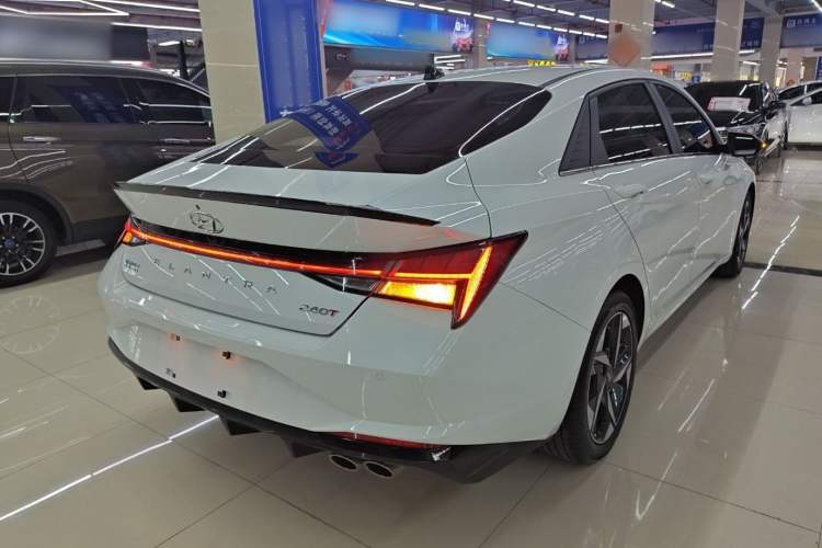 Used Hyundai Elantra 2022 240TGDi DCT LUX Prestige Edition
