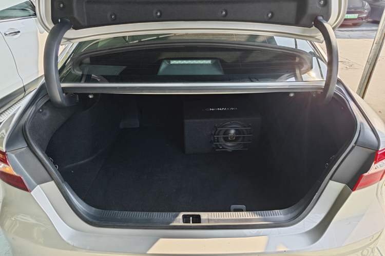 Used Toyota Camry 2019 Revised Version Dual-Engine 2.5 HG Luxury Edition