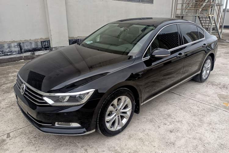 Used Volkswagen Magotan 2018 Facelift 330TSI DSG Luxury Model
