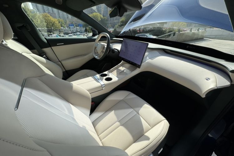 Used  YU7 2025 Ultra-Long Range High-Performance All-Wheel-Drive Max Edition