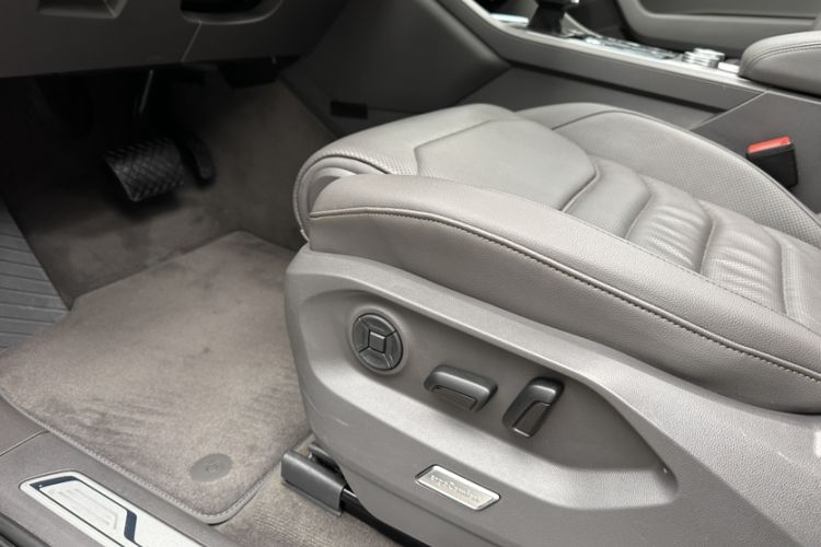 Used Volkswagen Touareg 2020 2.0 TSI RuiShang Edition China VI Standard
