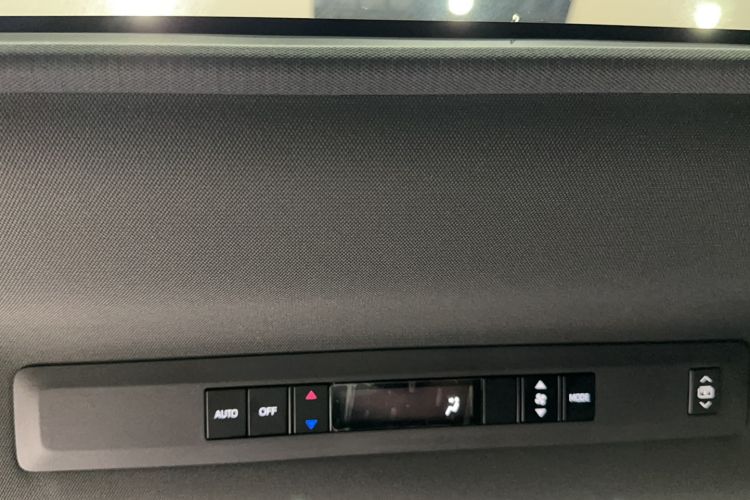 Used Toyota Granvia 2024 2.5L Hybrid Prestige PLUS Edition