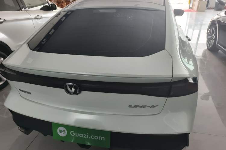 Used Changan UNI-V 2022 1.5T Prestige Version
