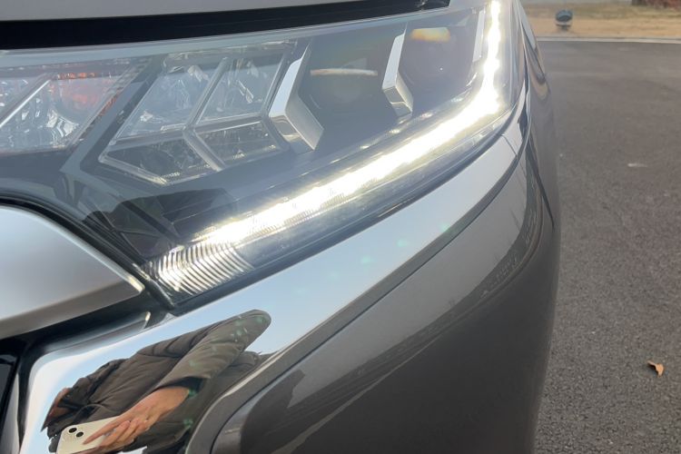 Used Mitsubishi Outlander 2019 2.4L 4x4 Zhi Xiang Edition 7 Seats China VI Standard
