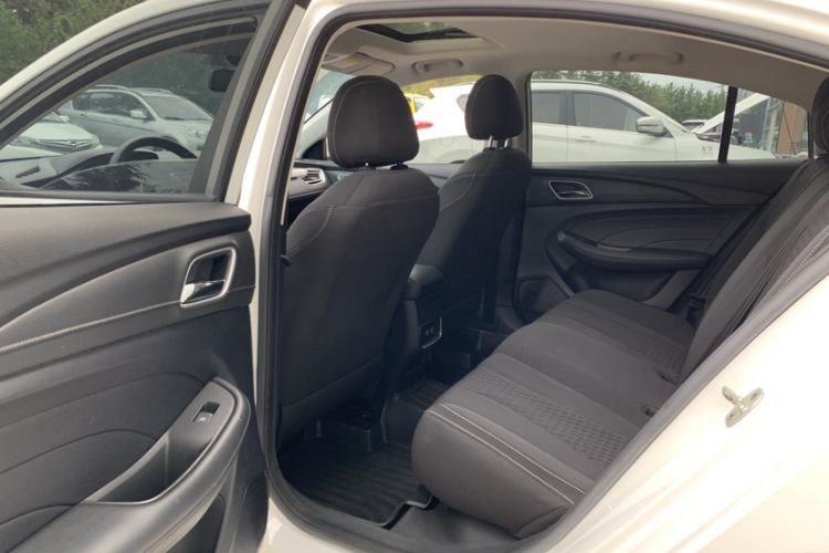 Used Roewe i5 2020 1.5L Automatic 4G Connected Linghao Edition
