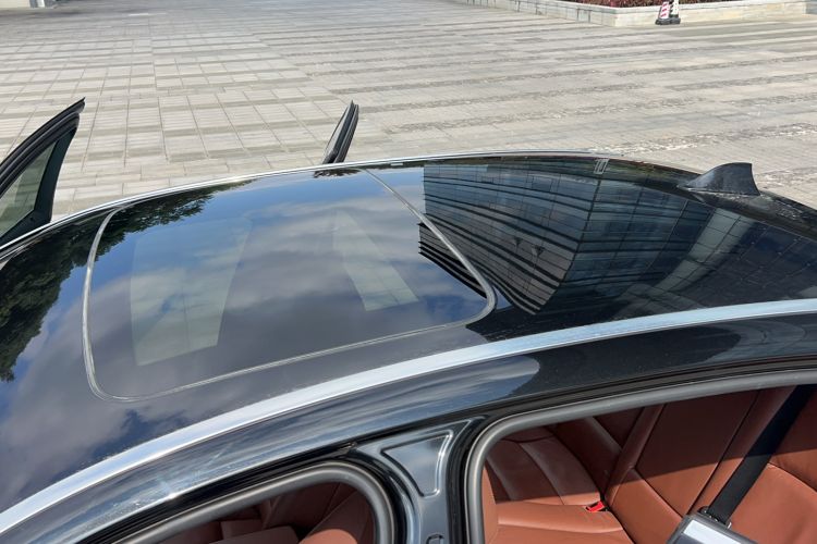 Used BMW 5 Series 2014 535Li Leading Model
