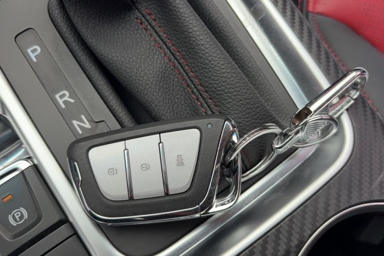 Used  Refine S7 2017 2.0T Automatic Luxury Model
