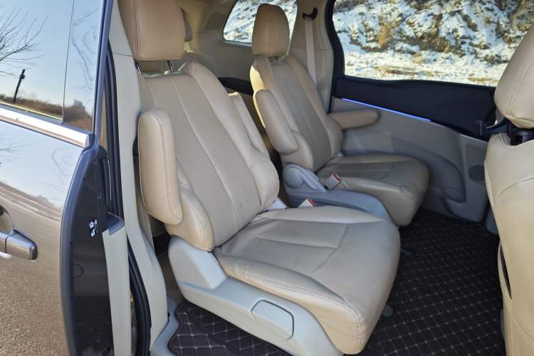 Used Buick GL8 2015 2.4L Luxury Business Premium Edition
