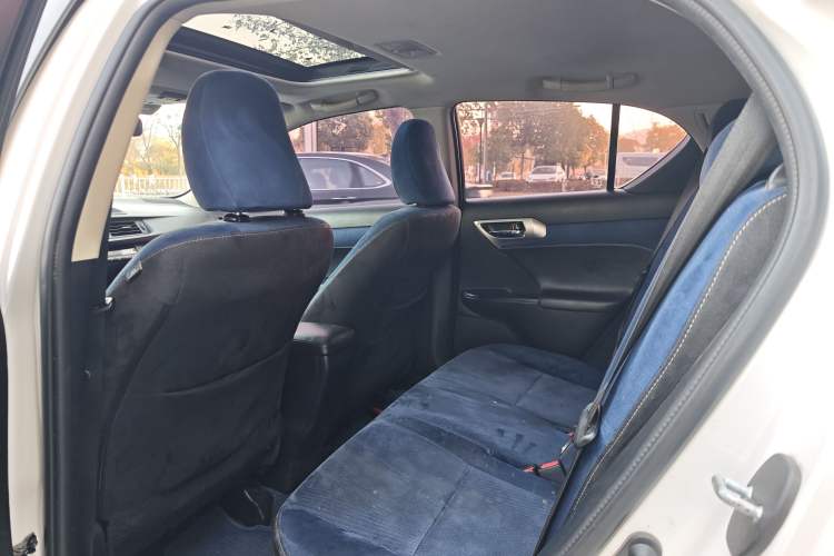 Used Lexus CT 2014 CT200h Comfort Edition Monochrome