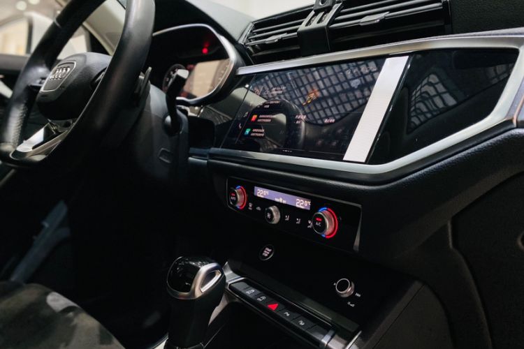 Used Audi Q3 2023 35 TFSI Fashion Dynamic Model (1.4T)
