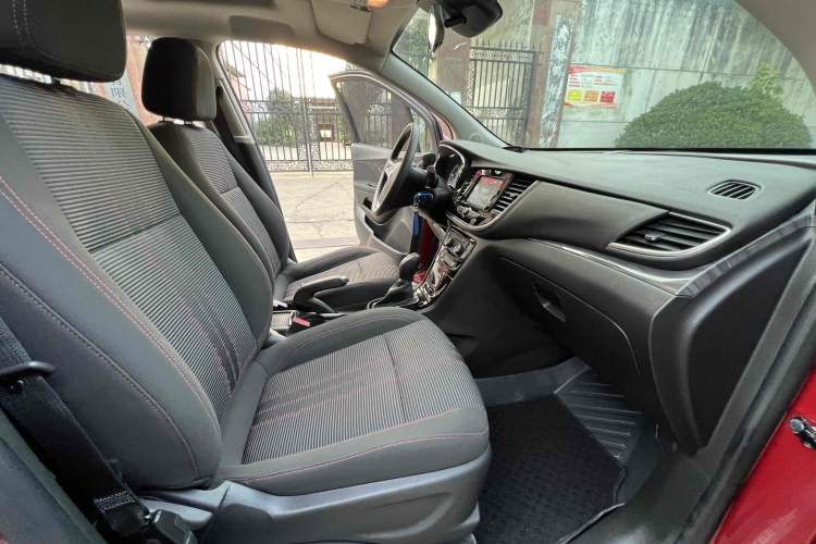 Used Buick Encore 2018 18T Automatic Two-Wheel Drive Urban Leading Model
