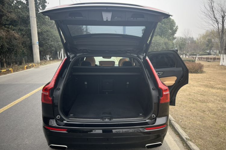 Used Volvo XC60 2019 T5 4x4 Smart Edition China V Standard
