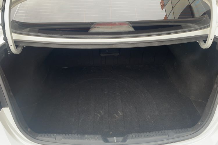 Used Hyundai Elantra 2016 1.6L Manual Prestige Edition
