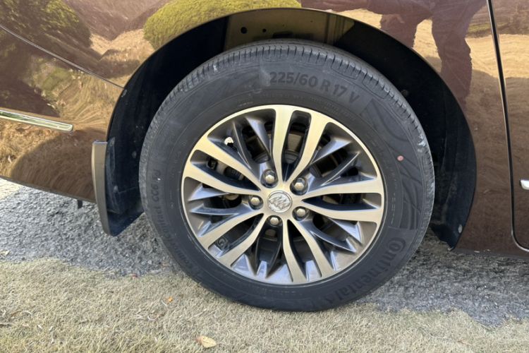 Used Buick GL8 2017 ES 28T Luxury Model China V Standard