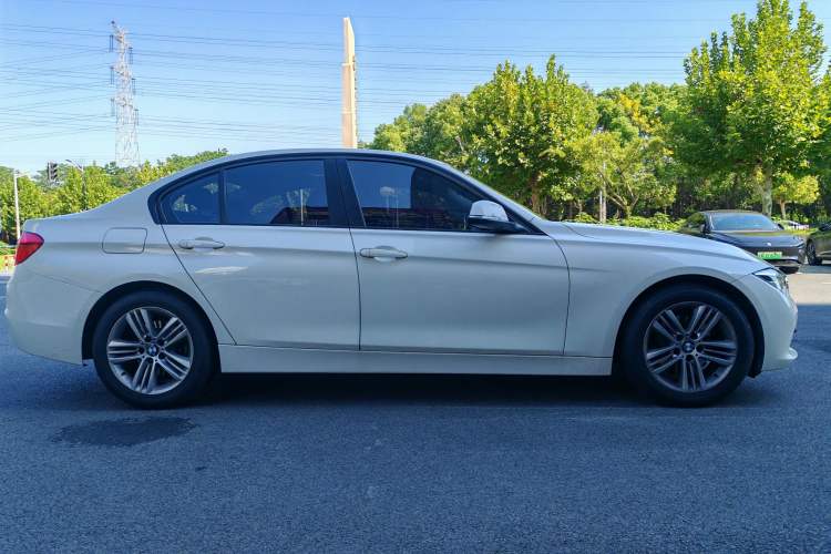 Used BMW 3 Series 2016 320i Fashion Model
