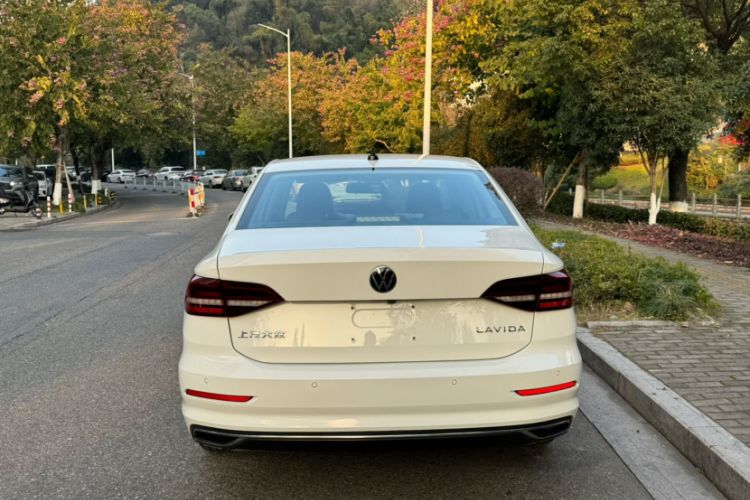 Used Volkswagen Lavida 2021 1.5L Automatic Comfort Edition
