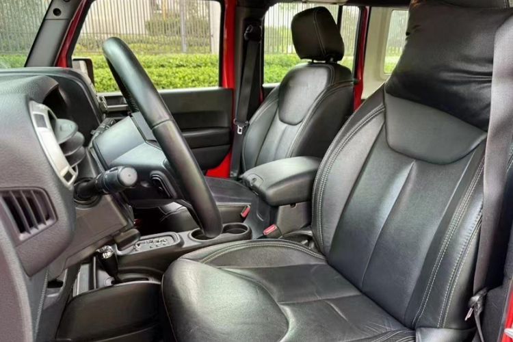 Used  Wrangler 2017 3.0L Sahara Four-Door Comfort Edition
