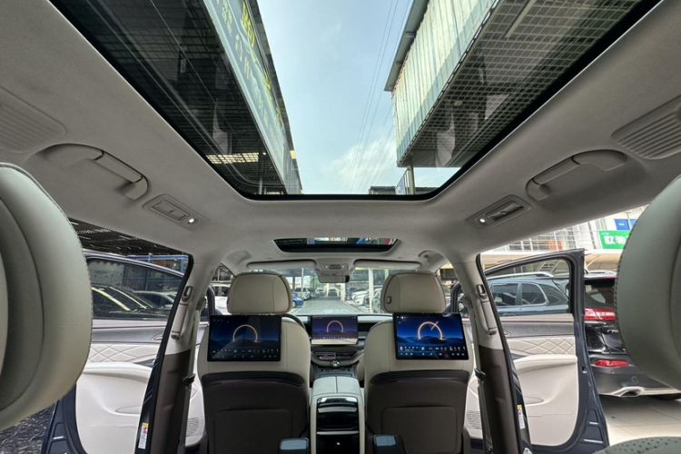 Used Denza D9 2022 DM-i 970 Four-Wheel Drive Flagship Model
