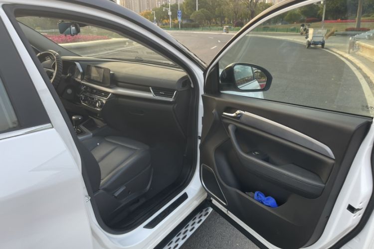 Used Soueast DX5 2019 1.5T CVT Luxury Model