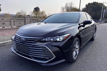 Used Toyota Avalon 2019 Dual-Engine 2.5L Luxury Edition China VI Standard