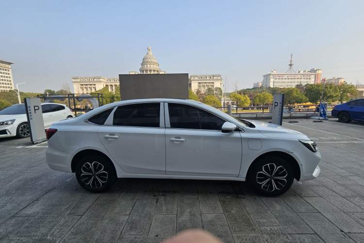 Used Roewe i6 MAX New Energy 2023 EV 420 Skyroof Special Edition
