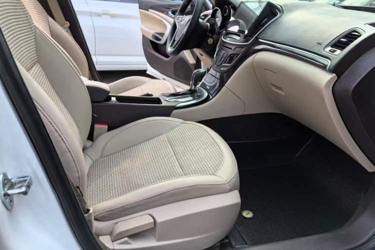 Used Buick Regal 2014 2.0L Leading Fashion Edition
