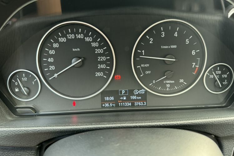 Used BMW 3 Series 2016 320Li Ambition Model
