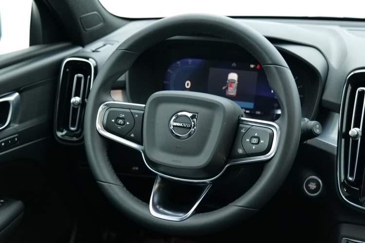 Used Volvo XC40 2023 B3 Smart & Stylish Edition
