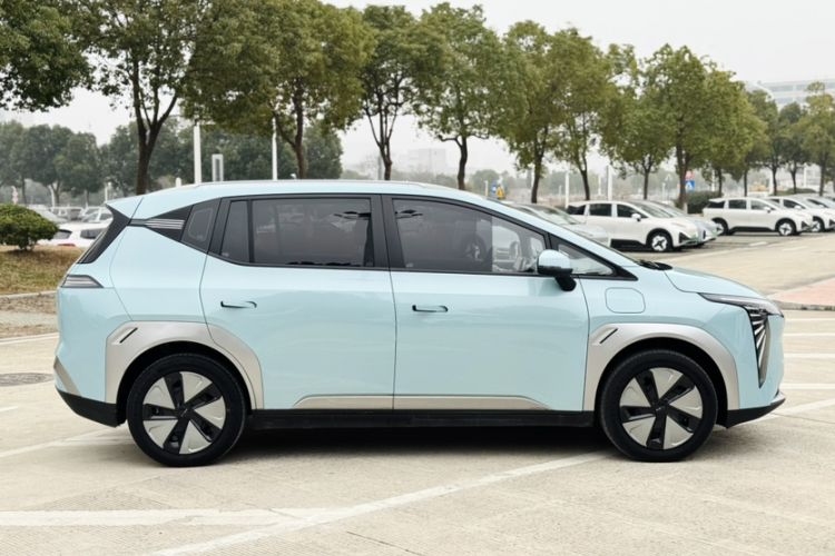 Used AION Y 2023 Younger