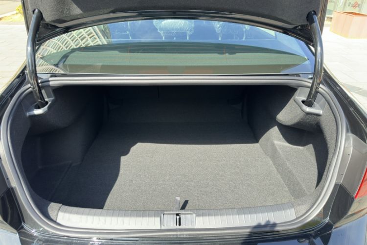 Used Volkswagen Magotan 2026 30 Million Vehicles Selected Model 380TSI DSG Luxury Edition
