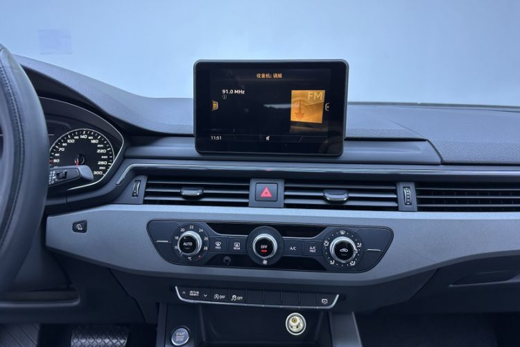 Used Audi A4L 2017 Plus 40 TFSI Ambition Model
