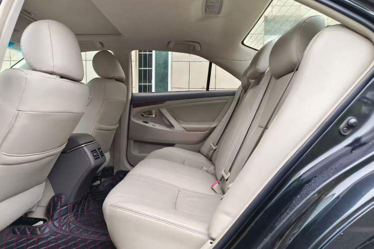 Used Toyota Camry 2013 200G Classic Luxury Edition
