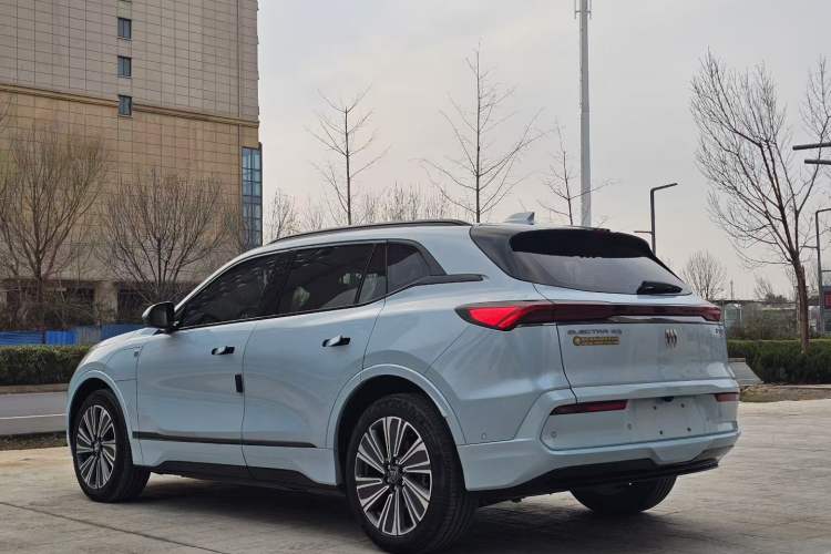 Used Buick E5 2023 Premium Long-Range Version
